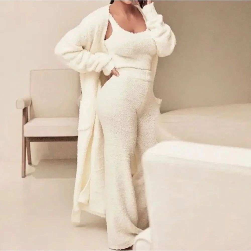 NEW Skims Vibes Lounge Set (Size L,XL) Includes both top & pant by Fashion Nova - Picture 7 of 7